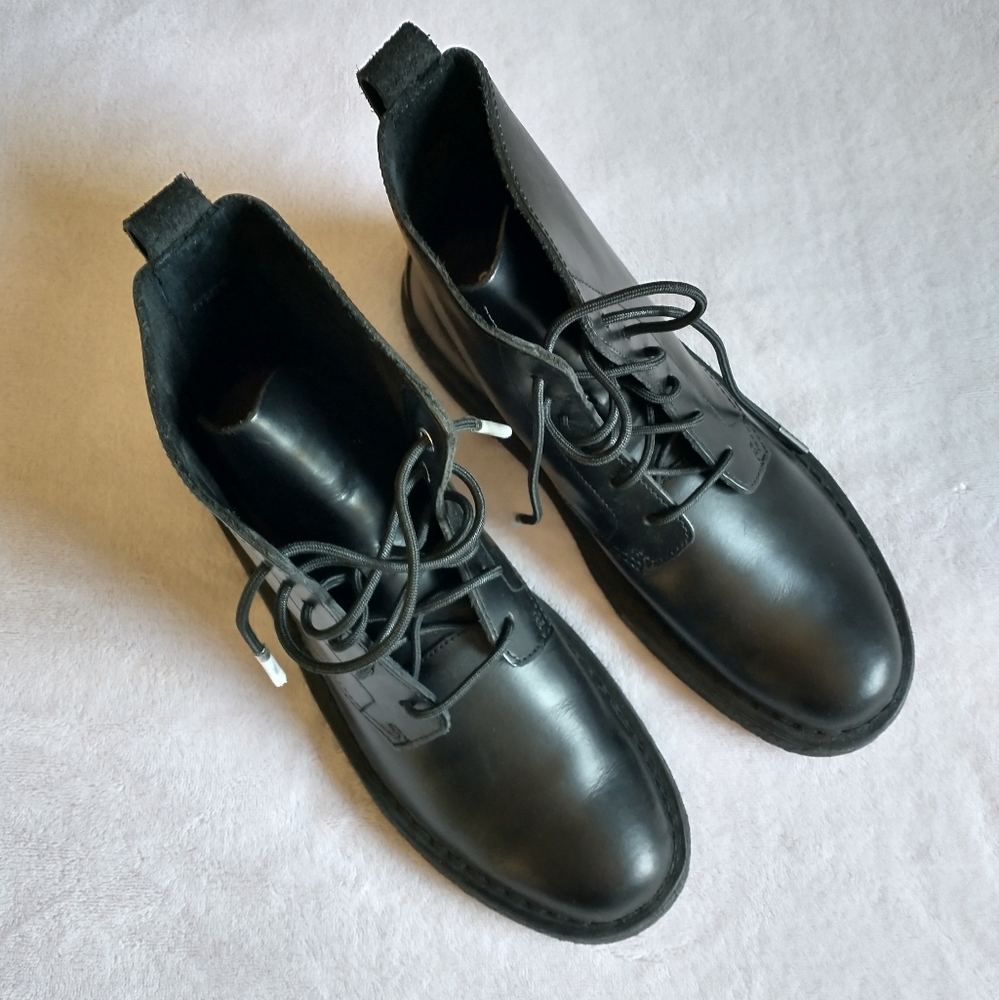 Clarks Originals Black Leather Desert Boots